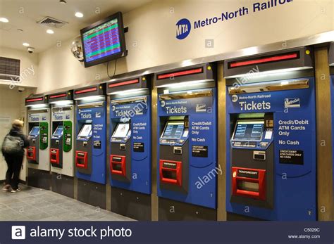 There are ticket machines are every Metro station which you can use to Pay for your ticket using notes as well as coins; Pay for your ticket using a credit or debit card, as well as payWave; Renew your Metro season ticket, or buy a Metro Gold Card; Check the expiry date of your Metro season ticket; Buy weekly Metro and Network One tickets. . Buy metro north tickets